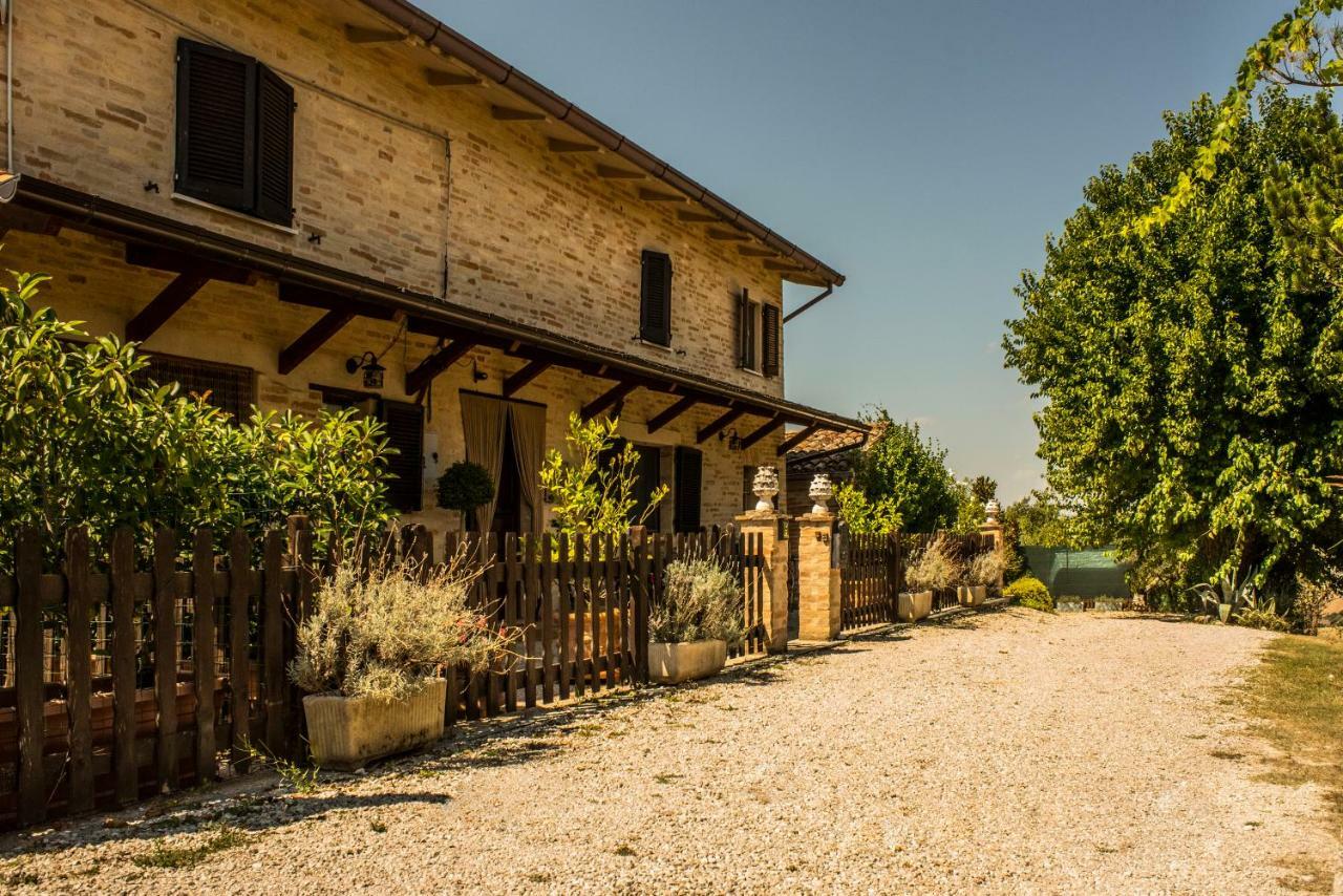 La Vigna Countrybnb Montottone Exteriör bild