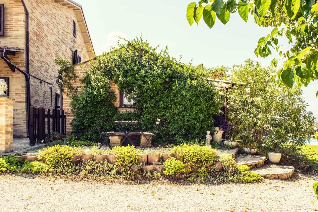 La Vigna Countrybnb Montottone Exteriör bild